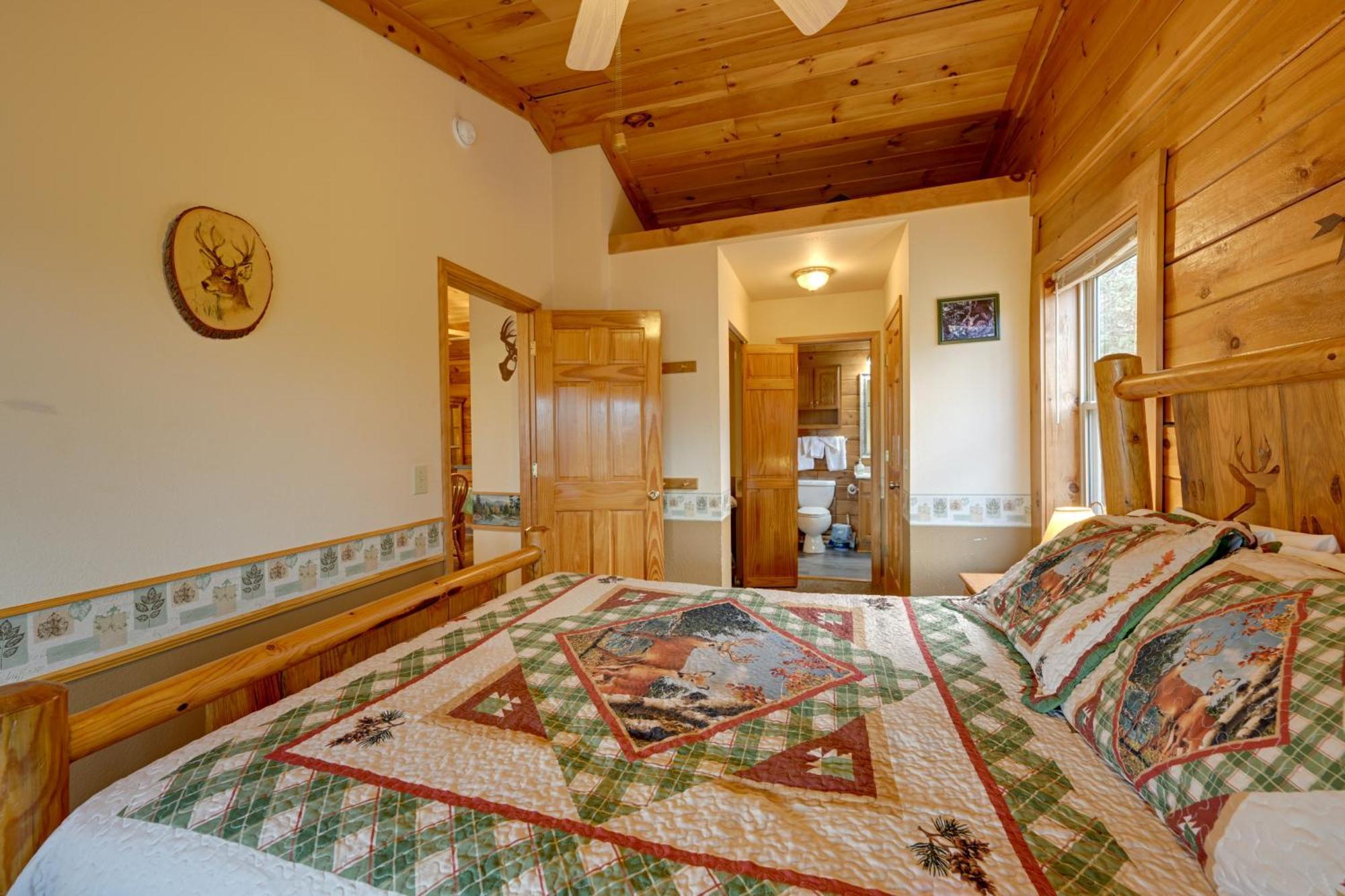 Cozy Deer Glen Cabin With Private Hot Tub And Porch! مدينة كليرمونت المظهر الخارجي الصورة